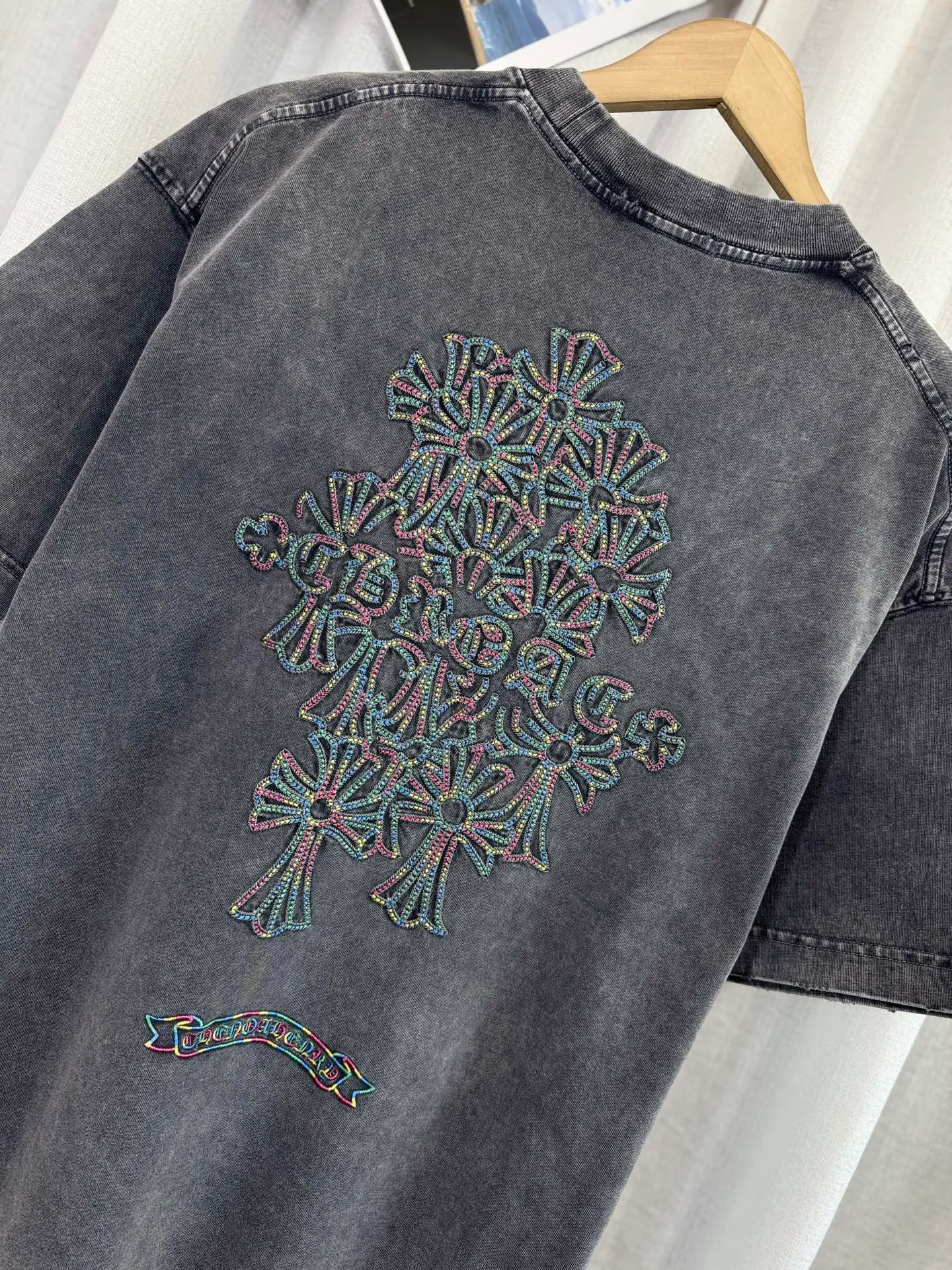 P220 ch high version Chrome Hearts 2025 spring and summer new horseshoe cross print washed appliqué short-sleeved T-shirt, fabric: 26 double yarns, 320 grams weight, heavy wash ➕ fried color + color embroidery Printing process: color embroidery Color: washed gray Size: S M L XL Style number: 5165